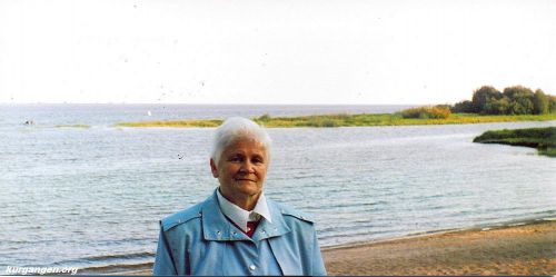 1-podkorytova-lg-u-istoka-reki-volkhov-2006