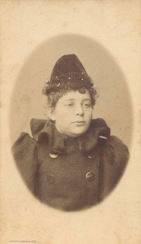 Анна Андреевна Полушина (Васильева) — Анна Андреевна Васильева, дочь фельдшера из села Усть-Суерского Андрея Васильева вышла замуж за купеческого сына Павла Семеновича Полушина из деревни Шастово. Венчались в Шмаковской Покровской церкви 31.01.1903. Поручители по жениху: кр. Александр Федорович Похвалитов и Александр Федорович Полушин, по невесте: вет. фельдшер Андрей Васильевич Урубков и коллежский регистратор Иван Макарович Кушурев.