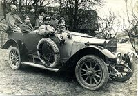 Группа солдат в автомобиле. 1915-16гг. — Фотографии Михаила Яковлевича Черепанова времен Первой мировой войны.