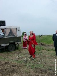 Поставим памятник деревне. Проект генерала Усманова, 2003 год — Фоторепортаж с открытия памятного знака на месте исчезнувший деревни Вознесенки. Фото из архива Усманова В.В.