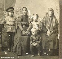 Семья Колпаковых, 1910-е — Фото из архива Натальи Горбуновой.