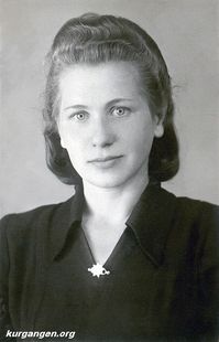 Жители села Кирово (Воскресенского) — Яшкина Мария Андреевна, учитель литературы средней школы № 10 в г. Челябинске, 1954 г. Родилась в селе Кирово. Фото из архива Ханбековой Анны.