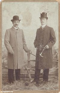 Неизвестные. Курган, 1910-е  — Фото из коллекции магазина «Антиквариат» в Кургане.