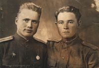 1945.07. Болгария. София. Командир взвода станковых пулемётов 1116 стрелкового полка 333 стрелковой дивизии 38 армии Максимов Геннадий Степанович  — 15 июля 1945 года я был переведен командиром взвода станковых пулеметов в 1116 стрелковый полк 333 стрелковой дивизии 38 армии, которая находилась в Болгарии. Я прибыл в воинский гарнизон, который находился в 11 км от г. София.