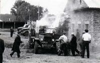 Село Кирово. Пожар, 1961 год — Когда ещё существовал Кировский район, в селе Кирово была традиция:
летом на праздники кататься по району на грузовых машинах с песнями. Однажды на день молодежи загорелась украшенная для катания по району машина ГАЗ - АА (полуторка). фото из архива Алексея Канунникова.