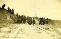 Разработка мостового спуска на р. Стырь. 1916г. — Фотографии Михаила Яковлевича Черепанова времен Первой мировой войны.