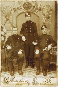 1908. Санкт-Петербург — Бутин Тимофей Федосеевич из деревни Бралгиной Брылинской волости на военной службе.