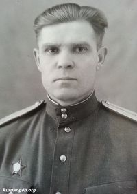 Жители станции Иковка Кетовского района Курганской области — Кучин Ефим Лазаревич, 1919 года рождения. В РККА с 1939-го года. Воевал на Западном, Северо-Западном и 3-м Белорусском фронтах в составе 16-й гвардейской истребительной противотанковой артиллерийской бригады. Участвовал в обороне Москвы, в освобождении Прибалтики, Восточной Пруссии. Награждён орденами "Отечественной войн 2-й степени", "Красной Звезды", медалью "За отвагу". Фото из архива дочери Новокрестовой (Кучиной) Валентины (Курган). Фото для размещения на сайте «Курганген» предоставлено Верой Собакиной