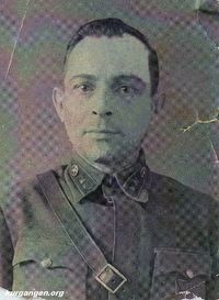 Жители станции Иковка Кетовского района Курганской области — Мухин Павел Васильевич 1904-го года рождения. В РККА с 1938-го года. Воевал на 3-ем Белорусском фронте в составе 48-й армии 204-го отдельного танкового батальона. Капитан интендантской службы. Награждён орденом "Красной Звезды" и медалью "За боевые заслуги". Фото из архива Фоминой Зои Ефимовны (ст. Иковка). Фото для размещения на сайте «Курганген» предоставлено Верой Собакиной (Латвия).