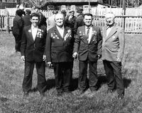 Село Кирово. Огонёк 8 мая 1990 года в правлении колхоза "им. С. М. Кирова" — Четыре Ивана. Слева направо: Иван Юшков, Иван Иванович Преображенский, Иван Кириллович Дураков, Иван Безукладников. Фото из архива Алексея Канунникова.