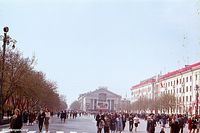 Город Курган. Площадь Ленина — 9 мая 1973 года. Празднование Дня Победы. Фото Владислава Бушмакина, прислала Екатерина Зорина.