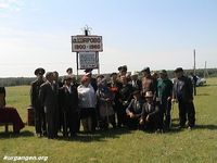 Поставим памятник деревне. Проект генерала Усманова, 2003 год — Фоторепортаж с открытия памятного знака на месте исчезнувший деревни Шарово. Фото из архива Усманова В.В.
