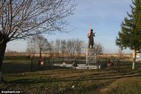 Поселок Черемухово - 18 — Памятник погибшим на Великой Отечественной войне. Фото Владимира Шевцова, 17.04.2016.