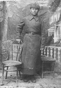 Пушкарев  Федор  Семенович — Пушкарев Федор Семенович, 1916г.р., участник ВОВ, житель Рябково, шофер 178 отдельного саперного батальона. Надпись на обороте: «… Привет из Тагила». Фото из домашнего архива Пушкарева Николая (Курган).