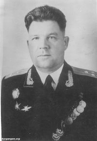Клюшин  Григорий  Михайлович — Клюшин Григорий Михайлович, 1917 г.р., село Речкино Белозерского района, окончил Чкаловское (Оренбургское) летное училище, закончил войну капитаном, летчик-истребитель, командир эскадрильи 53 истребительного авиаполка 181 истребительной Авиадивизии, 3 штурмового Минский авиакорпуса. Фото из домашнего архива Пушкарева Николая (Курган).