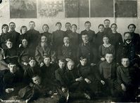Село Звериноголовское — Выпускной класс Звериноголовского высшего начального училища, май 1916 года.