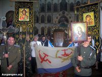 Мишкино. Празднование иконы "Торжество Пресвятой Богородицы" (Порт-Артурской) - 08 — На литургии. Казаки и моряки из Кургана. Фото Николая Павлова, 2009.