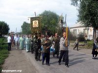 Мишкино. Празднование иконы "Торжество Пресвятой Богородицы" (Порт-Артурской) - 16 — Крестный ход. Фото Николая Павлова, 2009.