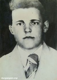 Криворотов Михаил Георгиевич — Криворотов Михаил Георгиевич, 1925 г.р., младший лейтенант, погиб в 1944 году. Фото из фондов Кировской сельской библиотеки.