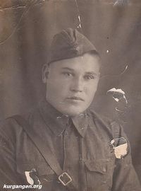 Малых Михаил Иванович — Родился 15.11.1920 года в д. В-Суварыш. 4 года учился в школе. До войны работал трактористом (1939-1940). Воевал в составе 3-й пулемётной роты 237 стрелкового полка. На фронте был ранен осколком в ногу.
Награды: медаль Жукова, орден  Красной звезды.