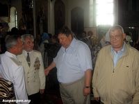Мишкино. Празднование иконы "Торжество Пресвятой Богородицы" (Порт-Артурской) - 19 — Гости праздника. В центре один из организаторов праздника - советник губернатора Курганской области генерал Усманов. Фото Николая Павлова, 2009.