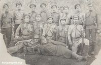 На военной службе, 1917 год — Надпись на обороте: «На память от сына Трофима Михайловича Серкова. Слева в накидке я». Германский фронт, 1917 год. Фото из архива В.Т. Серкова (г. Курган).