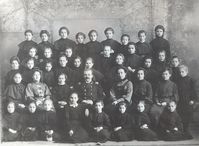 Курган. Александровская женская гимназия  — Ученицы II класса, 1906 год.