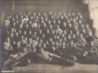 Город Курган — 3-я Курганская окружная конференция РЛКСМ, 20.01.1926. В третьем ряду сверху, шестой справа - Покровский Николай Константинович (секретарь Макушинского райкома РЛКСМ). Фото из архива Серкова Владимира Трофимовича (Курган).