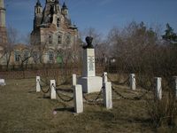 Памятник Чапаеву от колхоза им. Чапаева — Фото Владимира Шевцова. 2009