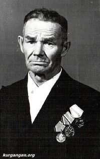 Шарыпов Иван Никандрович  — Шарыпов Иван Никандрович родился 24 февраля 1918 года, в д. Сладчанка, Шадринского района Курганской области. Был призван в ряды Советской Армии в августе 1938 года. Военную присягу принял 23 февраля 1939 года.  Воевал на Белорусском фронте, получил звание - старший сержант, уволен в запас 20 июля 1947 года. Награжден медалями «За отвагу»,  «За победу над Германией», медалью Жукова и юбилейными. В 1998 году в возрасте 80 лет скончался.